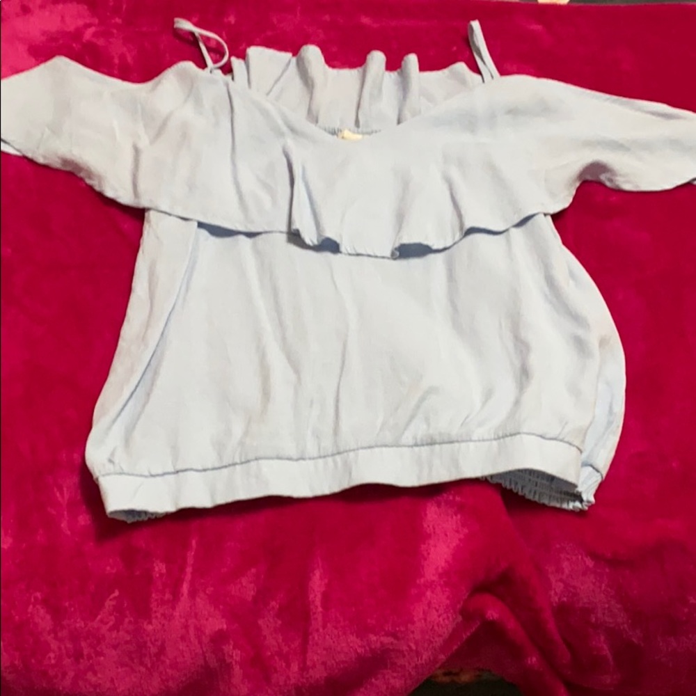 Baby blue off shoulder top ⭐️ TWO FOR 10$ ⭐️